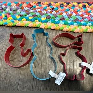 4 CAT, FISH, SANTA AND SNOWMAN COOKIE CUTTERS